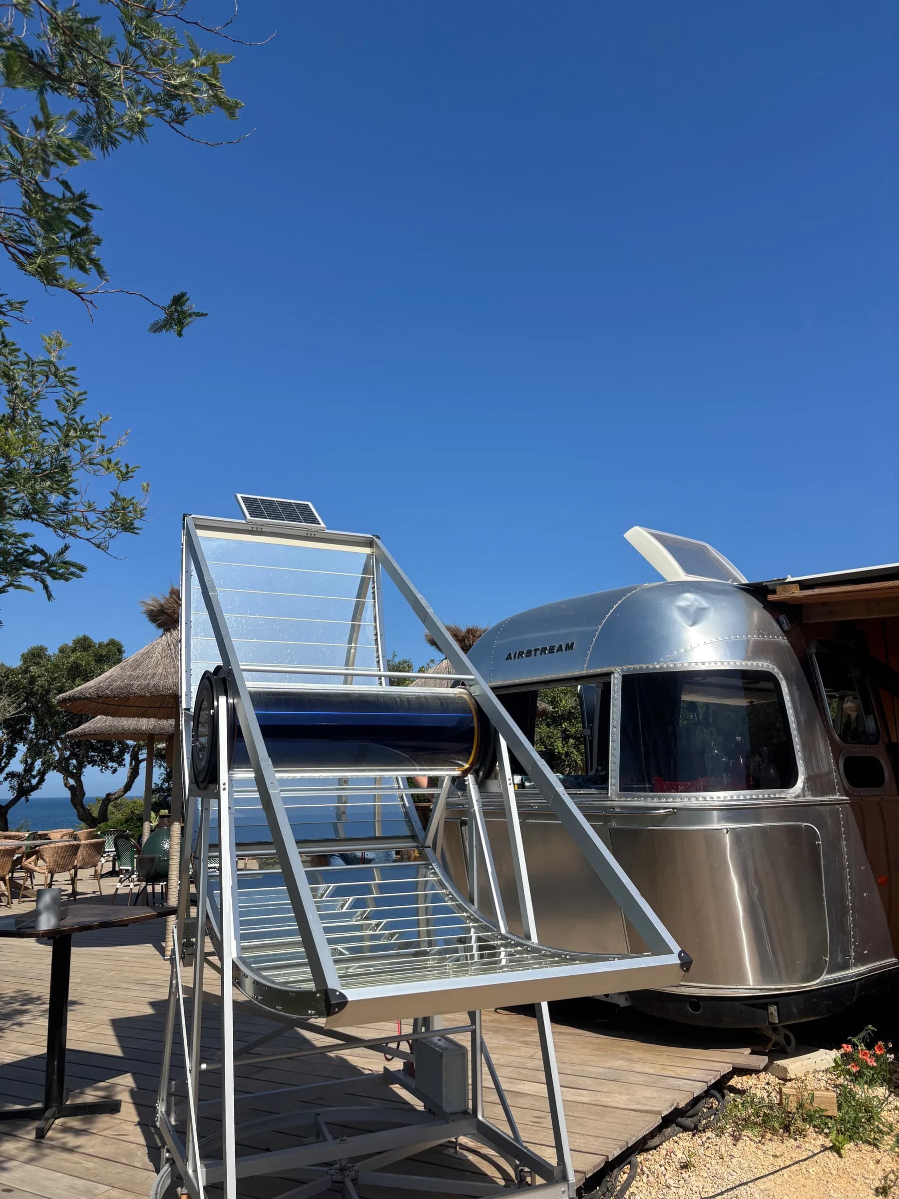 Le four solaire de L'Azéa, cuisson à la seule énergie du soleil méditerranéen